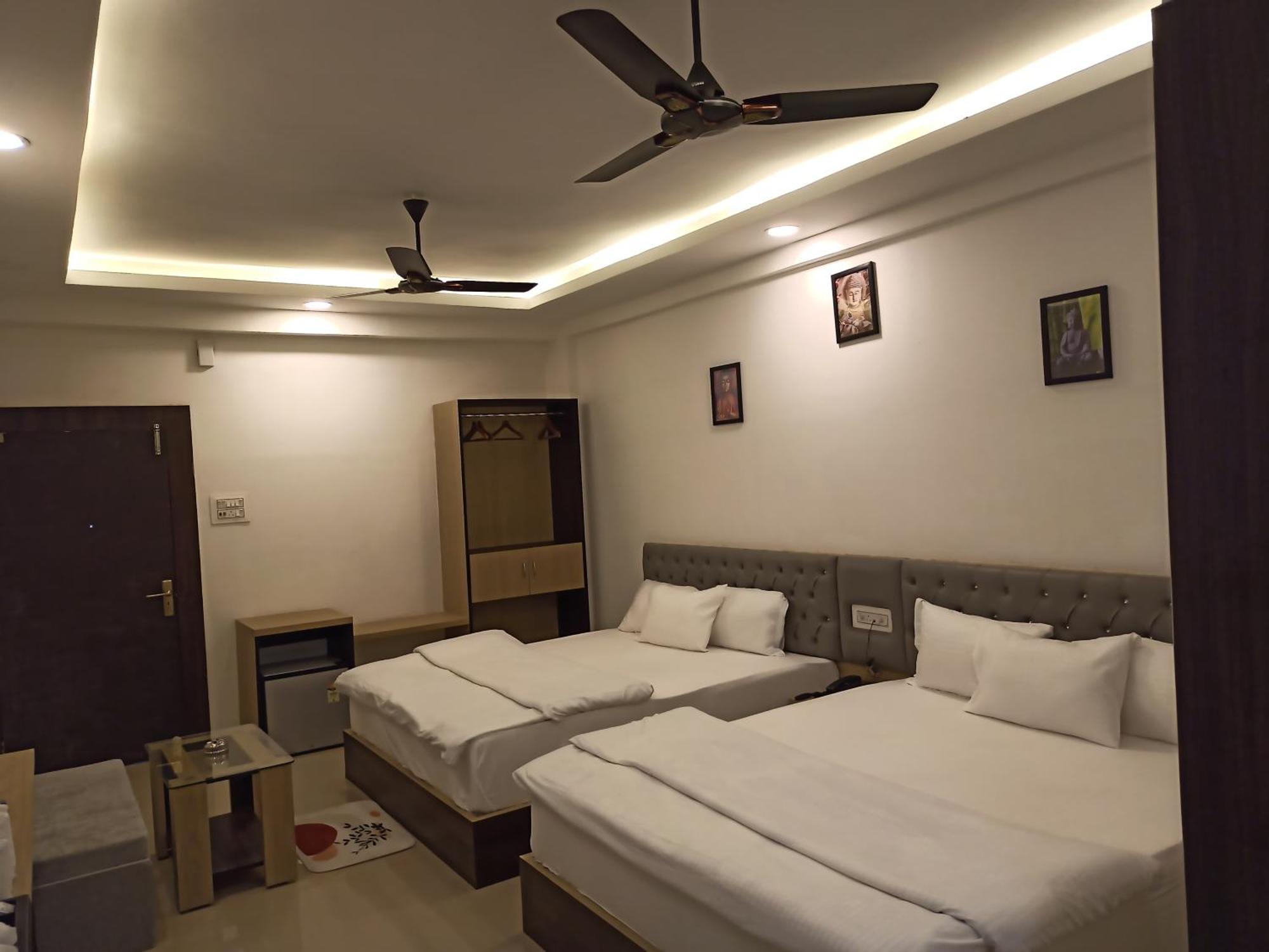 Gods County Hotels & Resorts Tarapith Exterior foto